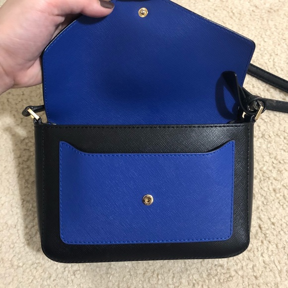 Michael Kors crossbody - Picture 2 of 6